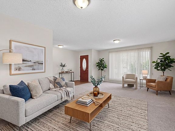 3rd image of 12525 Elyse Pl SE