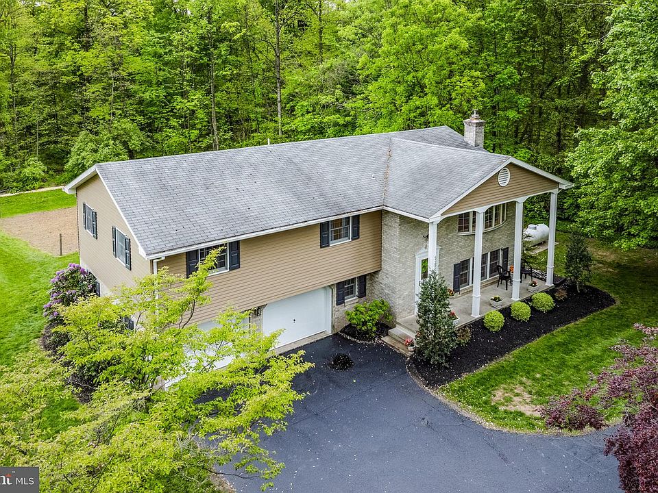 1st image of 522 Yellow Hill Rd