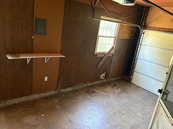 5th image of 3417 Blue Ridge Dr