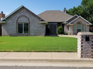 1917 Mark Rd, Edmond, OK 73003
