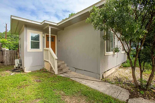 1005 Haynes St #1007 Photo 1