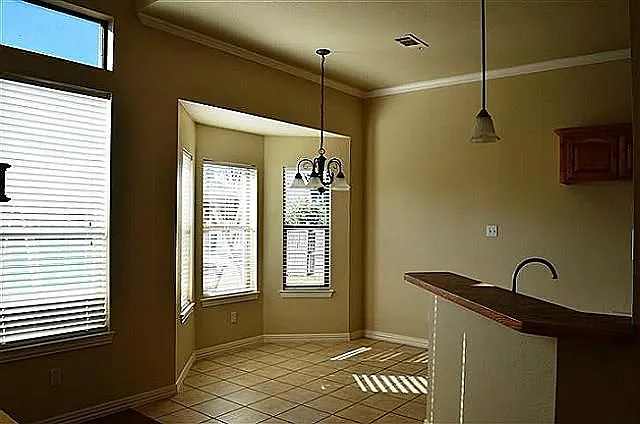 114 Clyde Dr — Photo 6