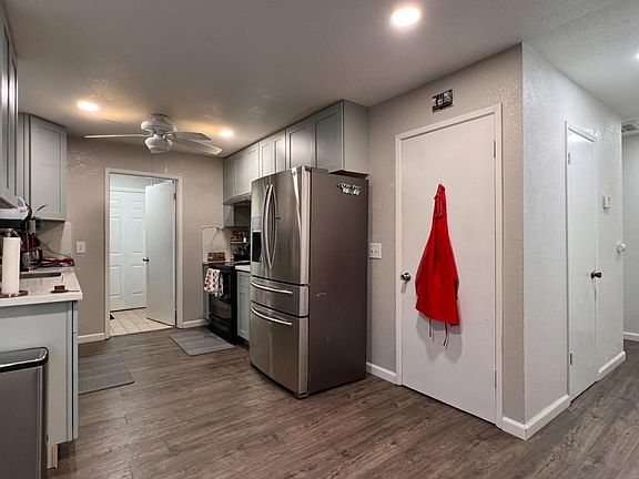 5th image of 5778 Cahalan Ave
