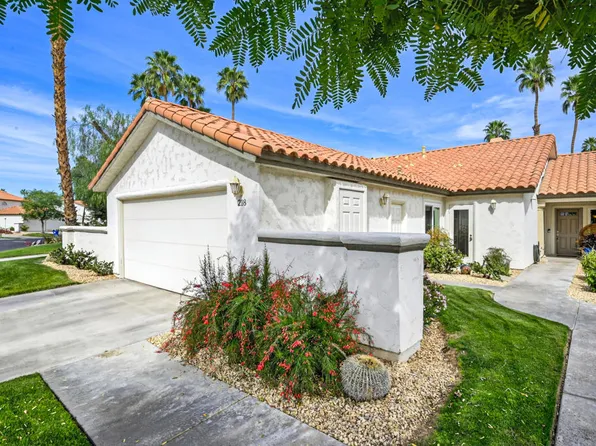 218 Desert Falls Dr E, Palm Desert, CA 92211