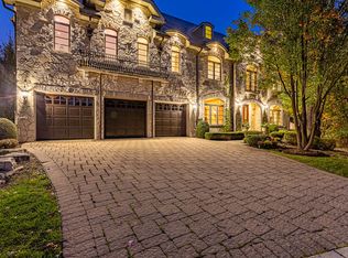 107 Carmela Ct, Bloomingdale, IL 60108