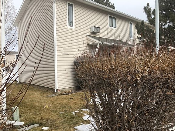 3rd image of 3285 Canyon Dr Unit 8