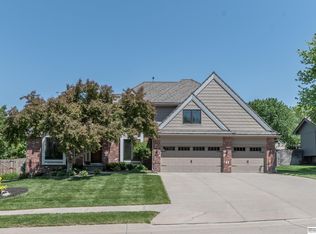 16630 Wright Cir, Omaha, NE 68130