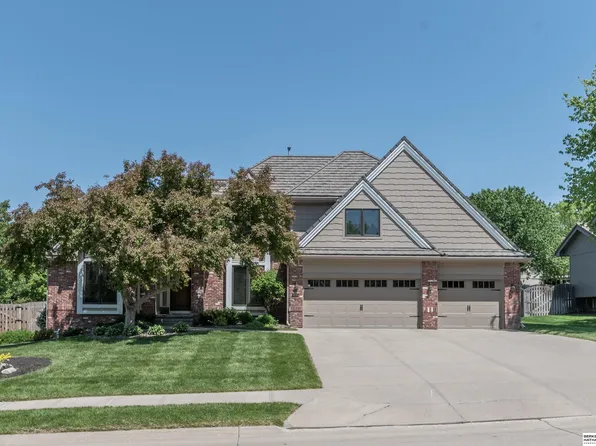 16630 Wright Cir, Omaha, NE 68130