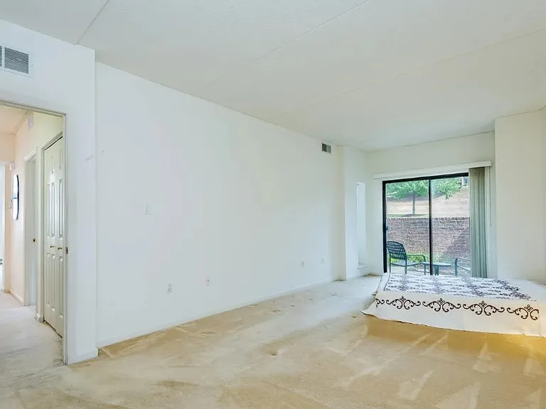 1016 Cherrington Dr — Photo 12