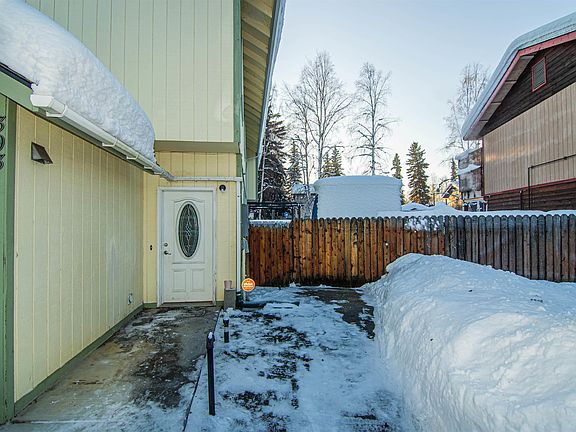 5th image of 393 Droz Dr