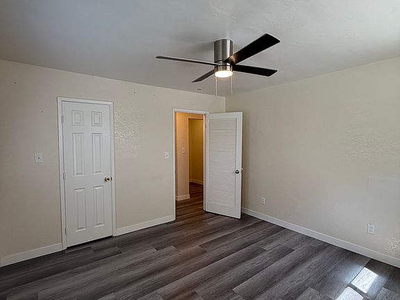 5th image of 3869 1/2 Menlo Ave #3869