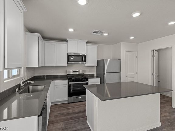 2nd image of 4934 Canna Lily St