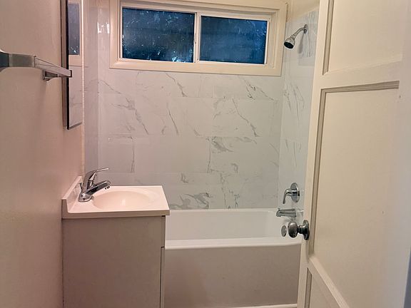 5th image of 153 S Avon St #153