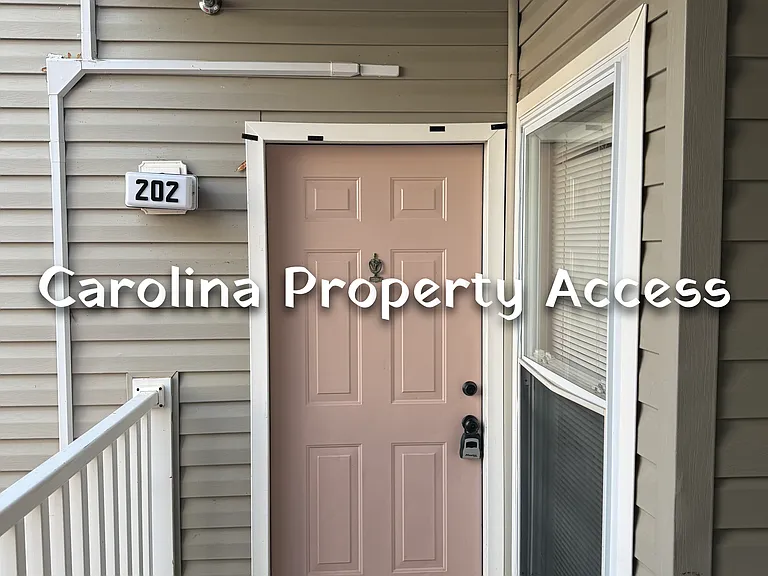 1401 Collegiate Cir #202 — Photo 18