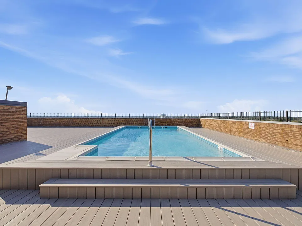 355 S Broadway Park #305