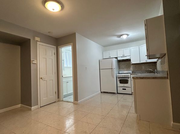 364 Simonson Ave #1A