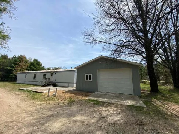 885 220th Ave, Morley, MI 49336