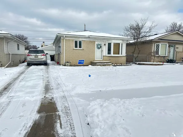 2680 Toledo St, Trenton, MI 48183