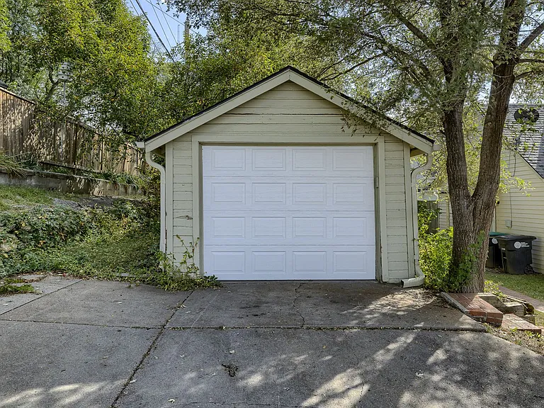 1003 S 42nd St — Photo 25