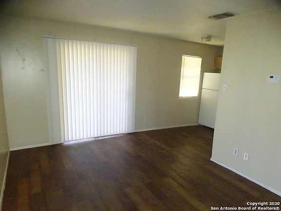 4th image of 300 Moursund Blvd APT 6