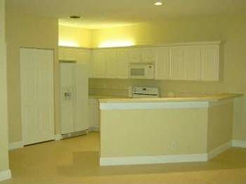 3rd image of 701 Parkland Ave
