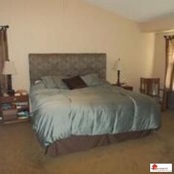 5th image of 661 E Cathy Dr
