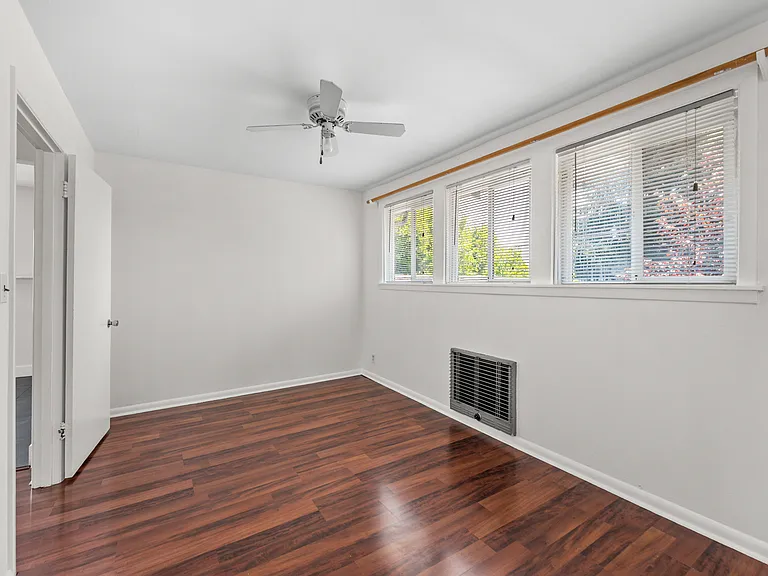 8225 SE Taylor St #B — Photo 15