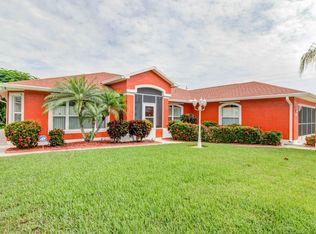 867 Landsdowne Dr, Sebastian, FL 32958