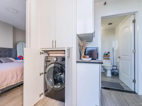 144-27 Sanford Avenue image 16 of 29