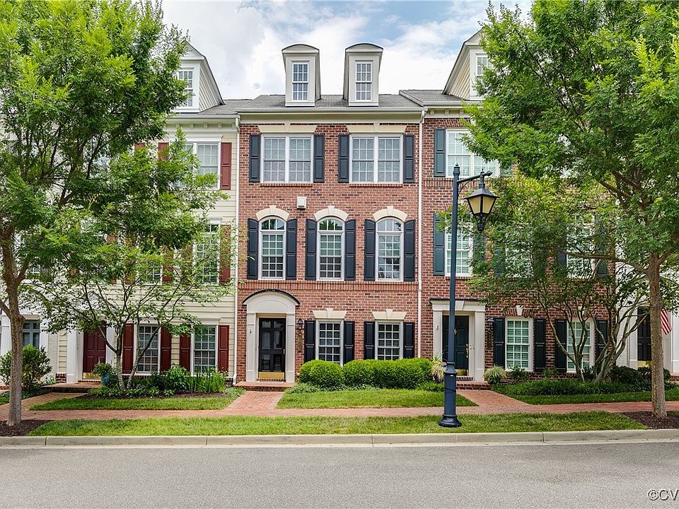 1st image of 1004 Hyde Ln