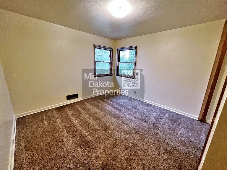 710 S Wisconsin St — Photo 11