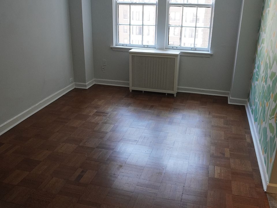 1st image of 422-24 W Melrose St #422-1209