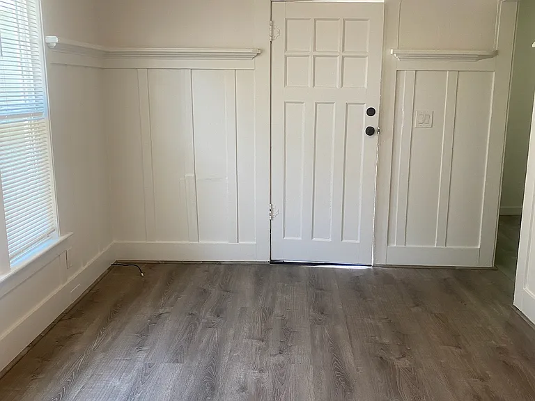 18014 Riverside Dr #4 — Photo 12