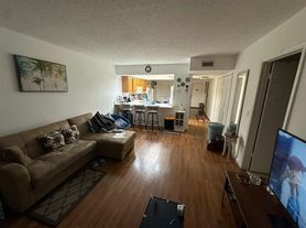 3075 Gardens East Dr, Palm Beach Gardens, FL