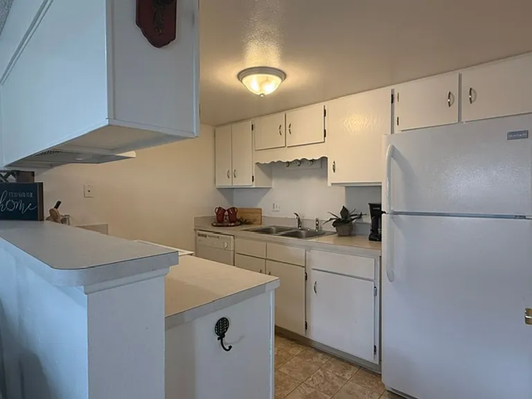 1522 Trent Ct #15 — Photo 6