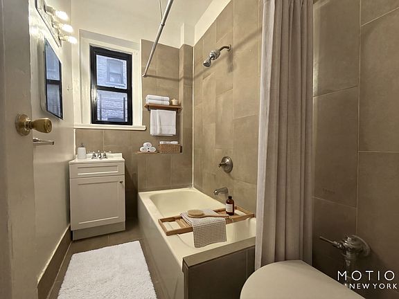 4th image of 45 Tiemann Pl APT 1E