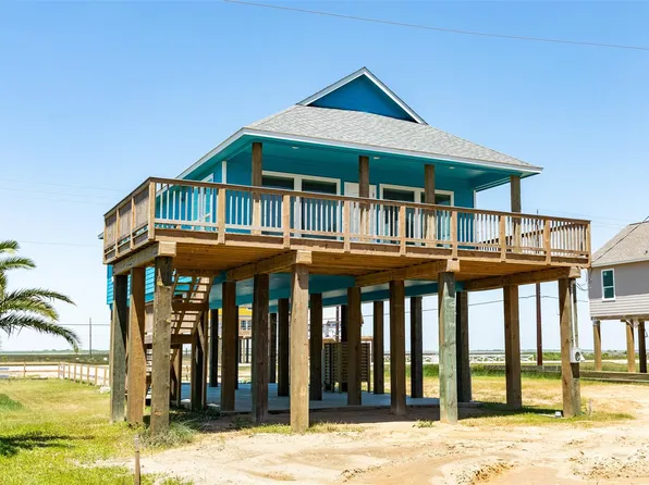 4824 Bluewater Dr, Freeport, TX 77541