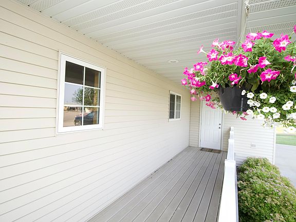 3rd image of 419 Eide Dr