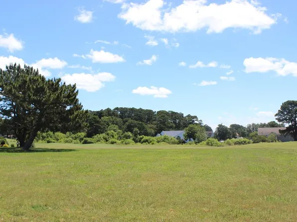 398 Meridian Dr, Greenbackville, VA 23356