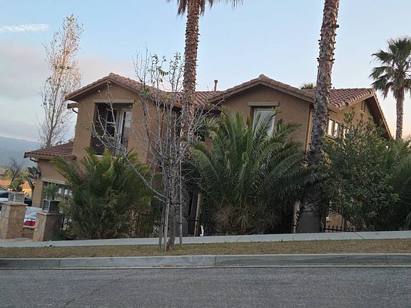 2nd image of 4998 Thorn Ridge Ct