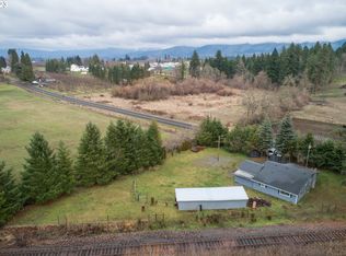 3200 Lippman Rd, Hood River, OR 97031