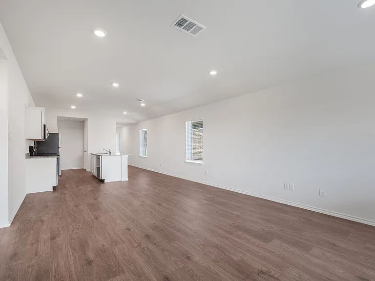 1709 Potomac Ln — Photo 6