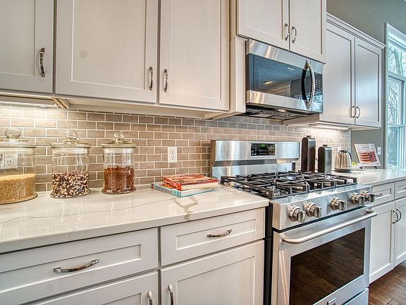 2nd image of 31747 Del Ln