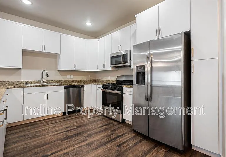 280 W 2100 N #4 — Photo 9