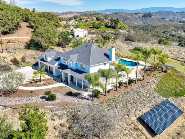 2951 Fairview Dr, Vista, CA 92084