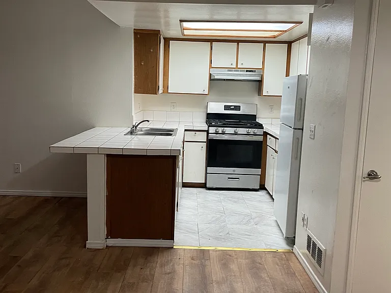 6415 Garvanza Ave — Photo 12
