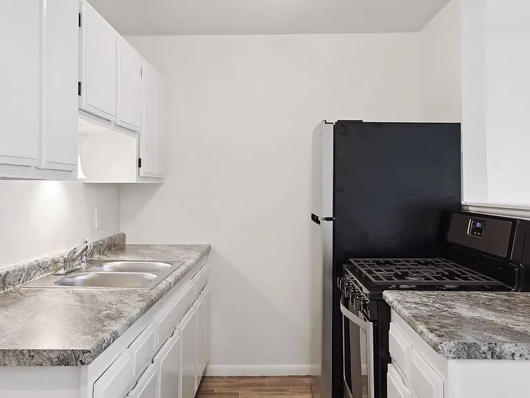 224 Cedar Lake Road North — Photo 5