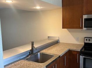 3626 Whitehall Dr APT 205, West Palm Beach, FL 33401