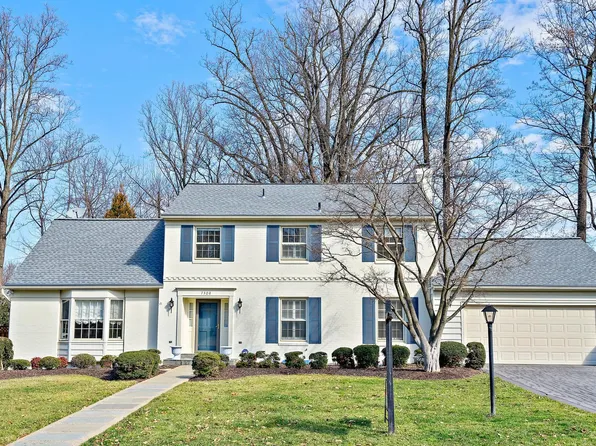 7308 Idylbrook Ct, Falls Church, VA 22043