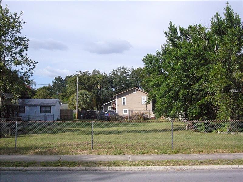 2nd image of 309 Ariana St